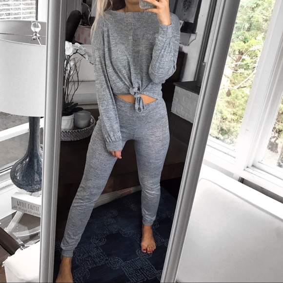🆕 GREY CROPPED LONG SLEEVE TIE FRONT LOUNGE SET! - Picture 8 of 11